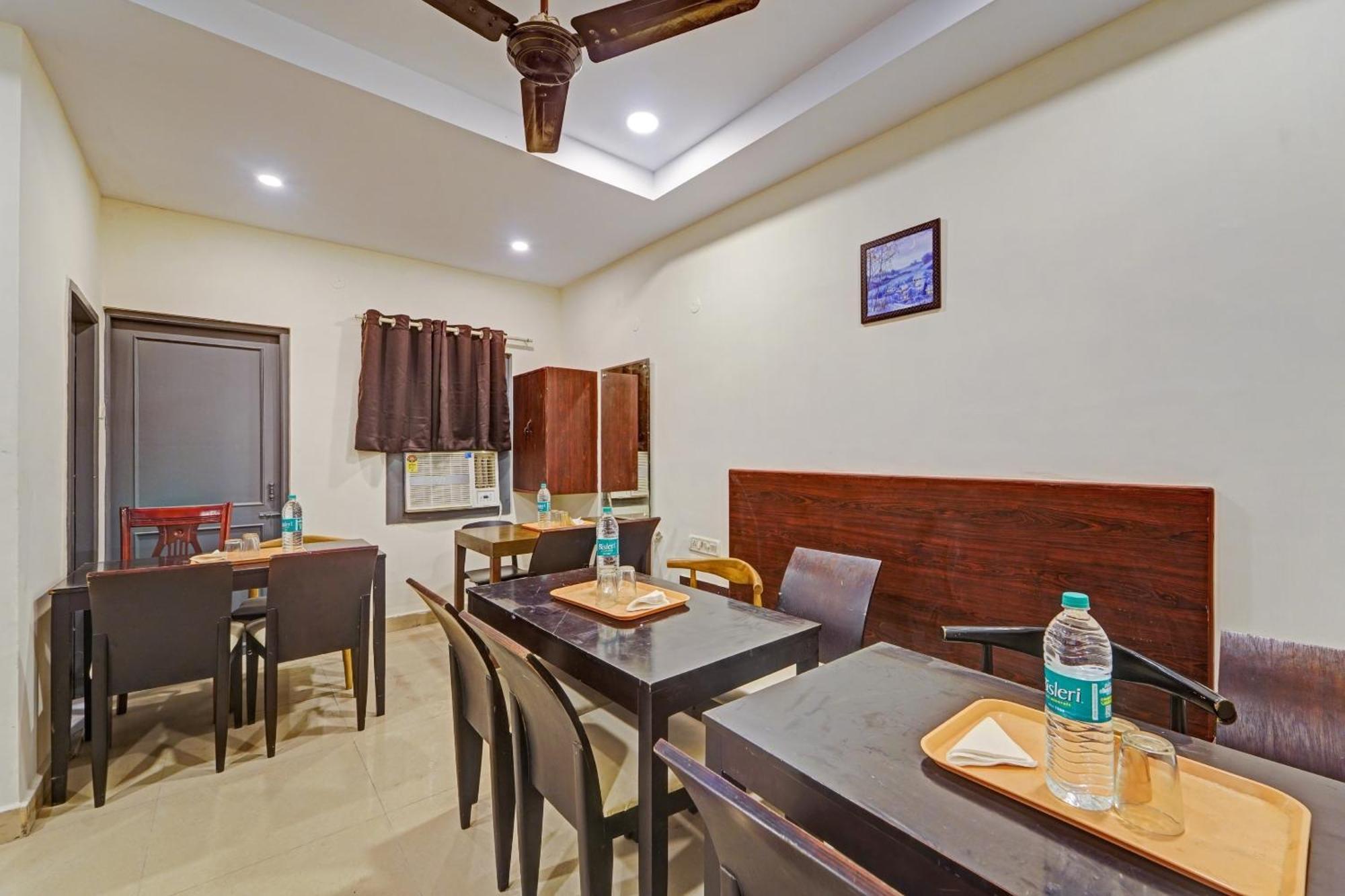 Super Townhouse G Silver Hotels Mount Road Ченай Екстериор снимка