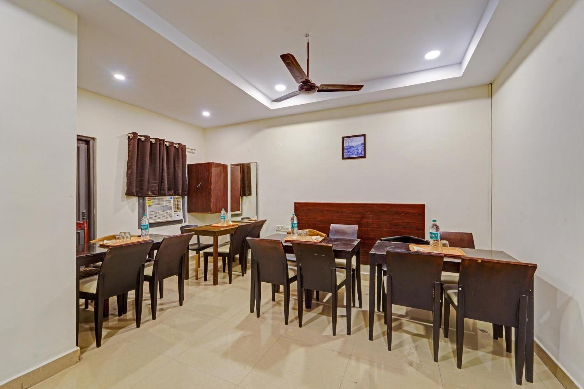 Super Townhouse G Silver Hotels Mount Road Ченай Екстериор снимка