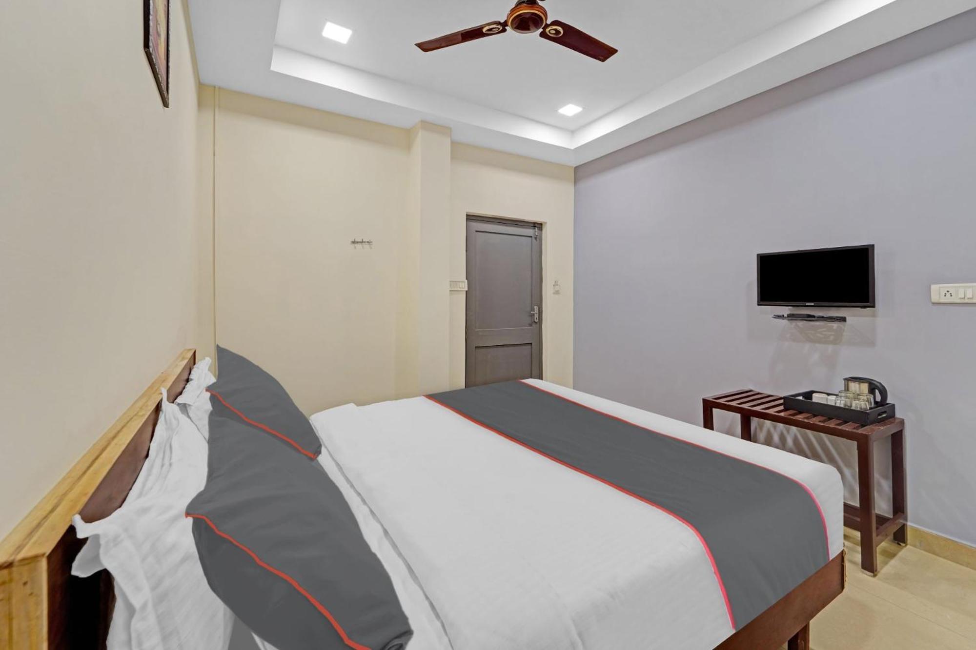 Super Townhouse G Silver Hotels Mount Road Ченай Екстериор снимка