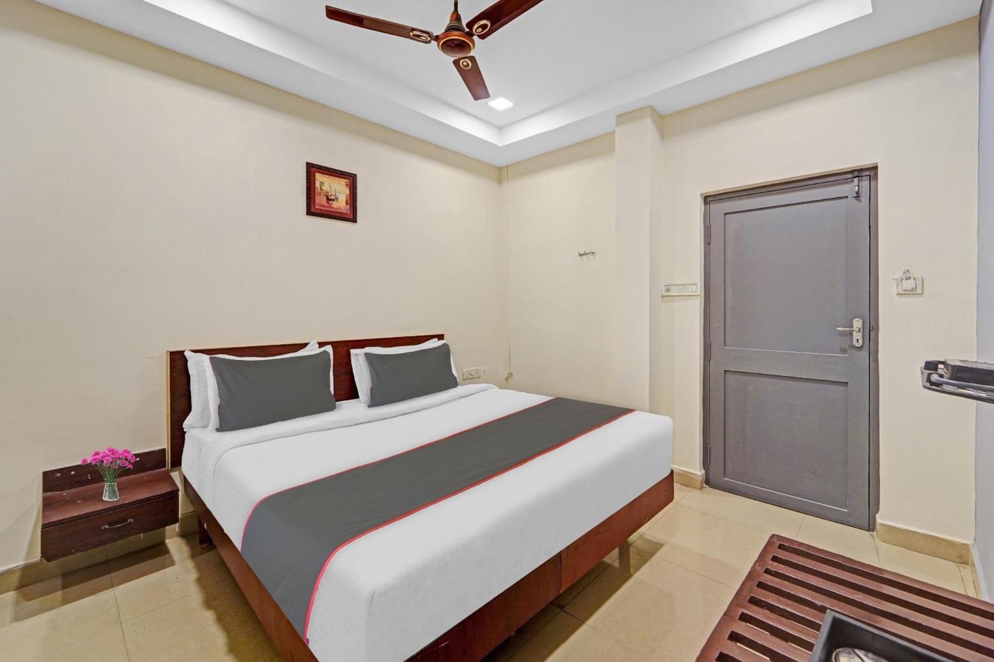 Super Townhouse G Silver Hotels Mount Road Ченай Екстериор снимка
