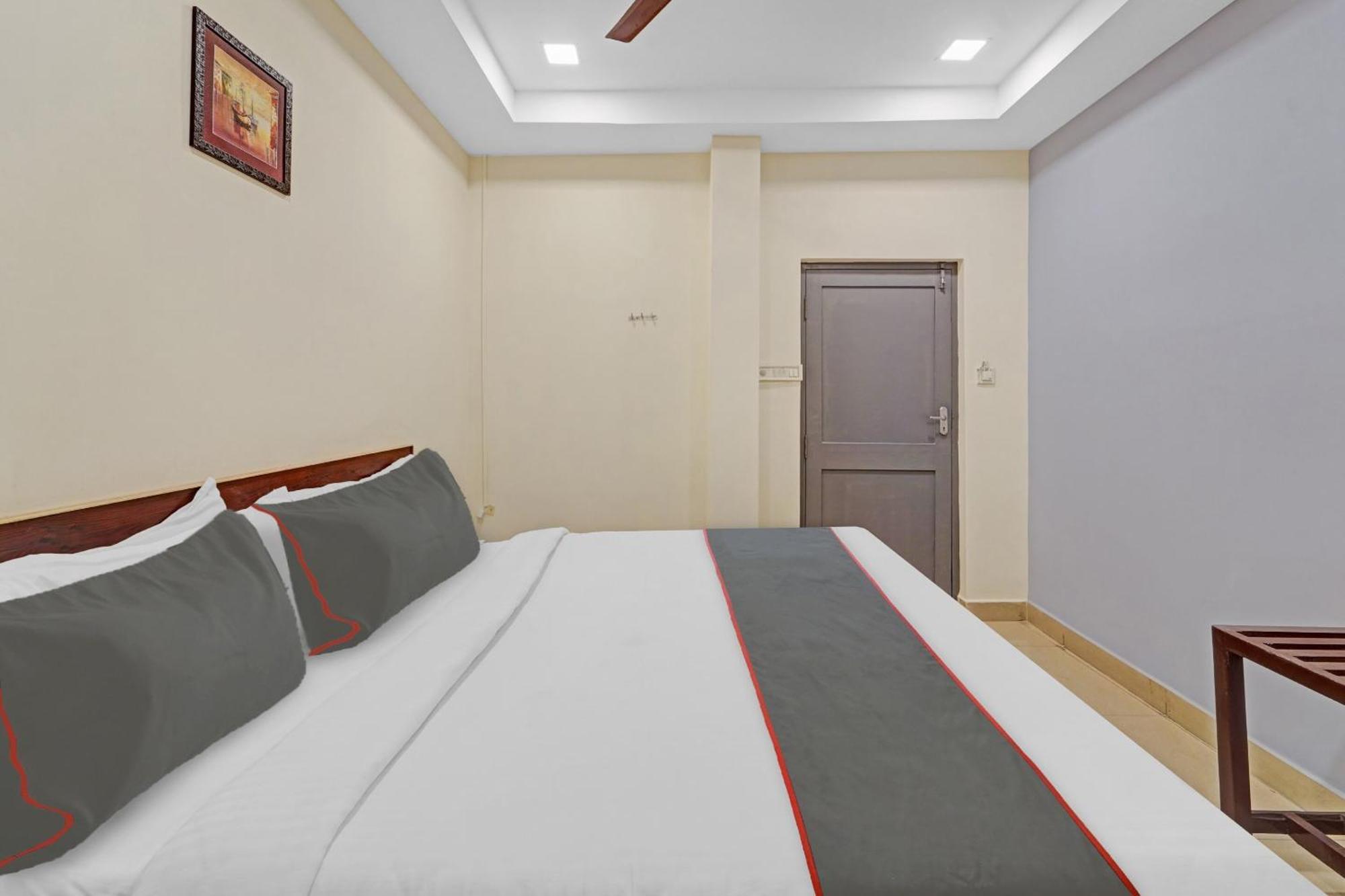 Super Townhouse G Silver Hotels Mount Road Ченай Екстериор снимка