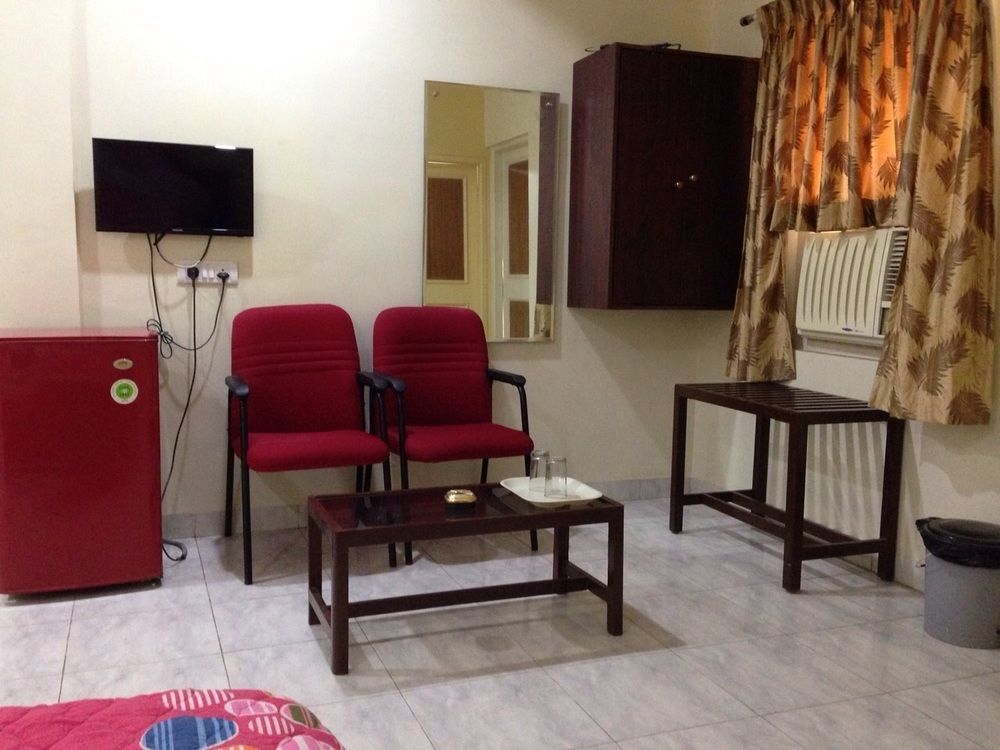 Super Townhouse G Silver Hotels Mount Road Ченай Екстериор снимка
